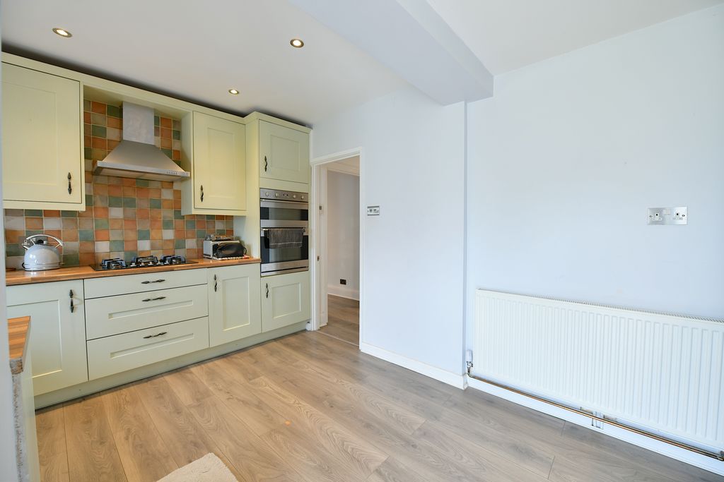 Kitchen- click for photo gallery